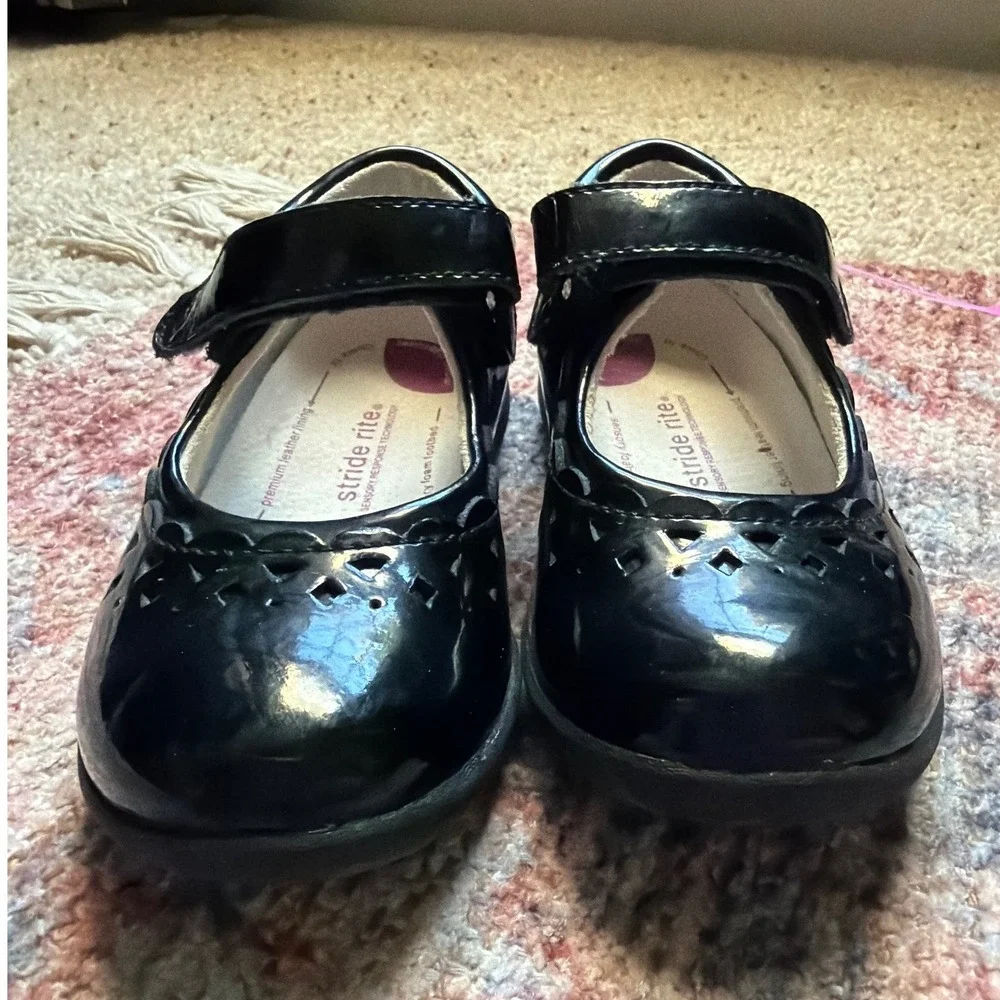 Stride Rite Mary Jane Toddler Girls 8.5M Patent Leather Flats SRT Dress Shoe